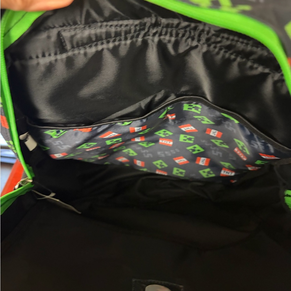 NWT Minecraft TNT Boys 17" light-up creeper backpack - Picture 4 of 9